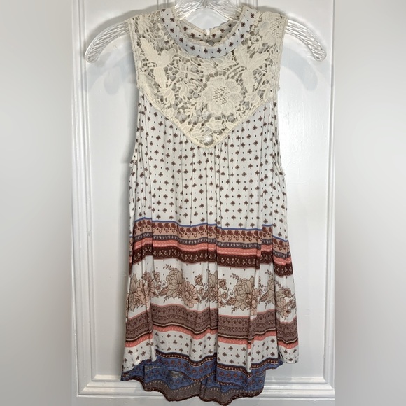 O’NEILL Sleeveless Halter Blouse with Embroidery Accents - Keyhole Back -Size M - Picture 1 of 4